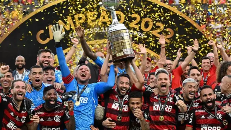 Flamengo comemora prêmio / Divulgação